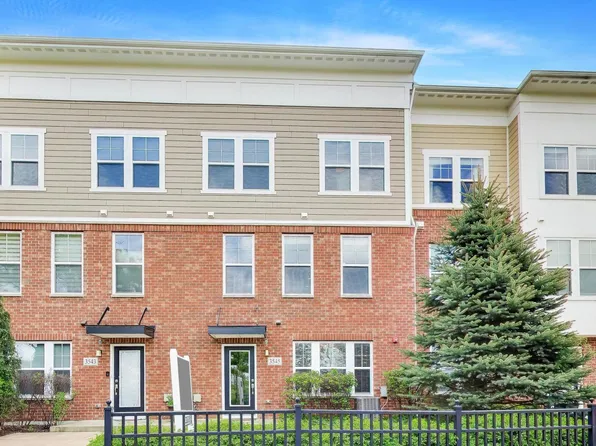 3545 Mulligan Dr, Woodridge, IL 60517