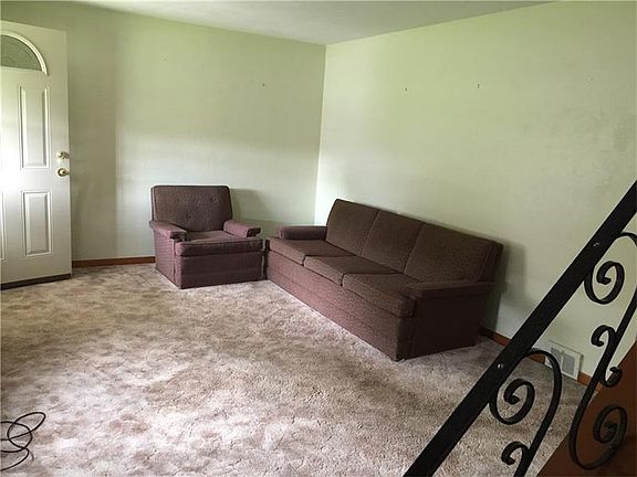 4th image of 128 Oliver Dr