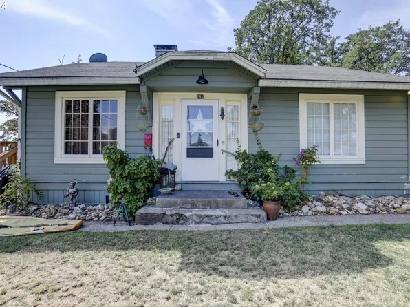 261 Wyeth St, Saint Helens, OR 97051