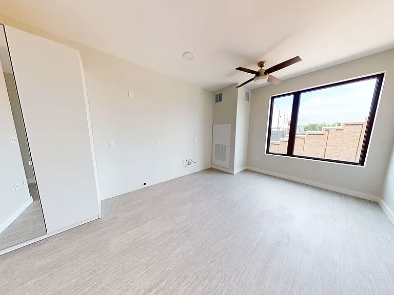 Canary Lofts — Photo 48