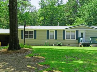 1075 Crescent St, Summerton, SC 29148