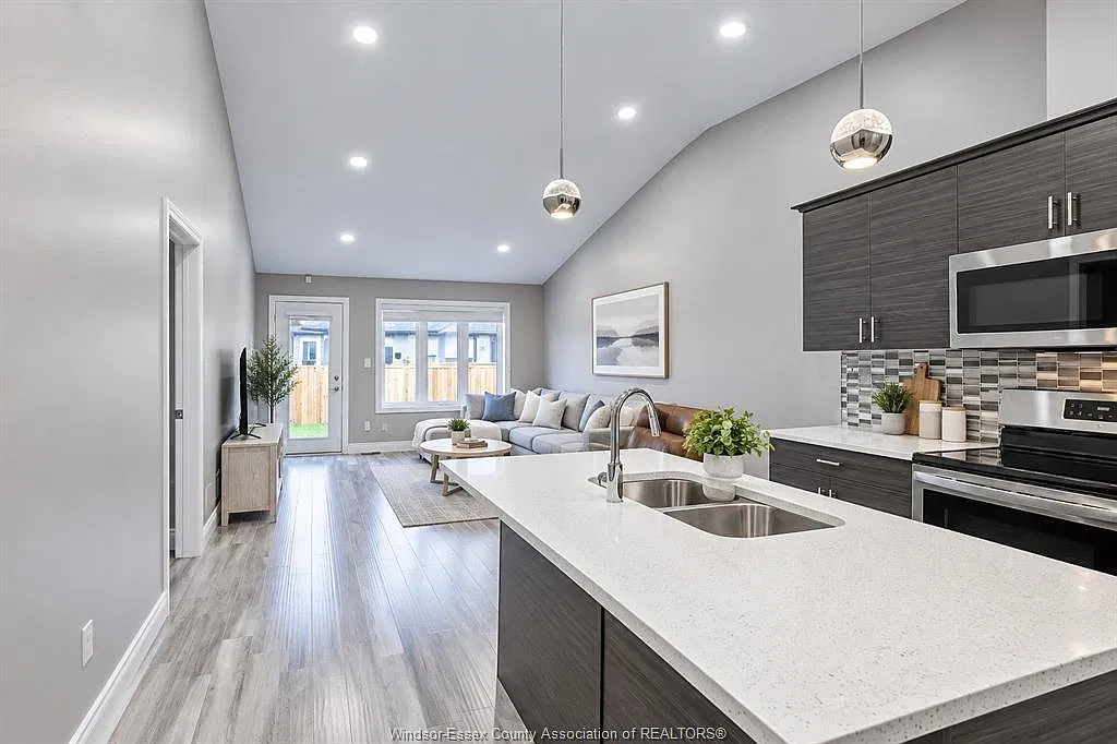 2 bed, $2,695 — Photo 4