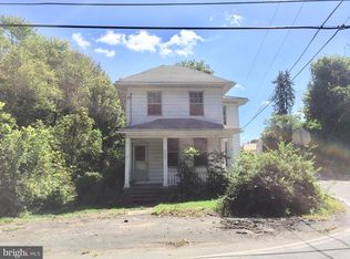 1566 Old Lancaster Pike, Sinking Spring, PA 19608