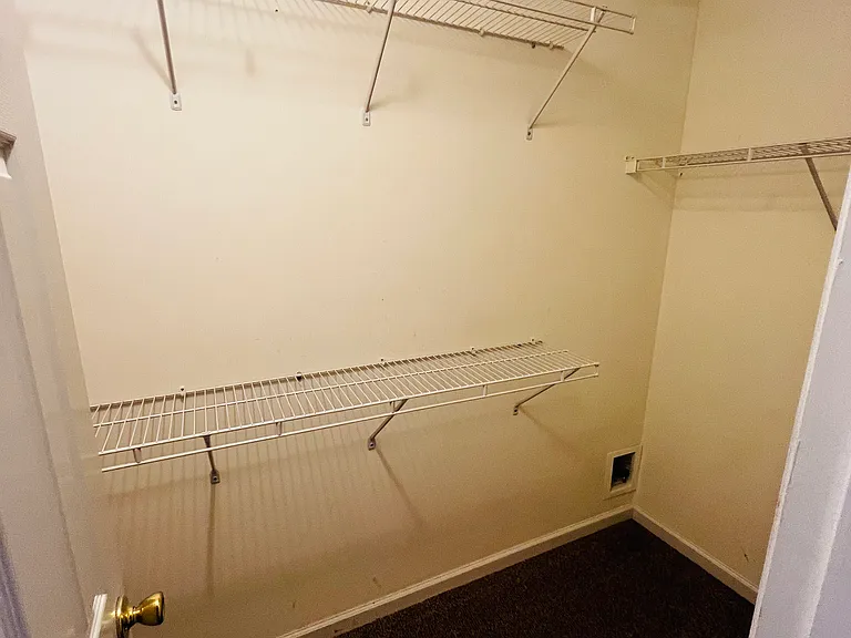 106 Alexander Ct — Photo 9