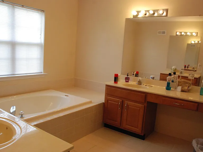 49 Heath Ct — Photo 5