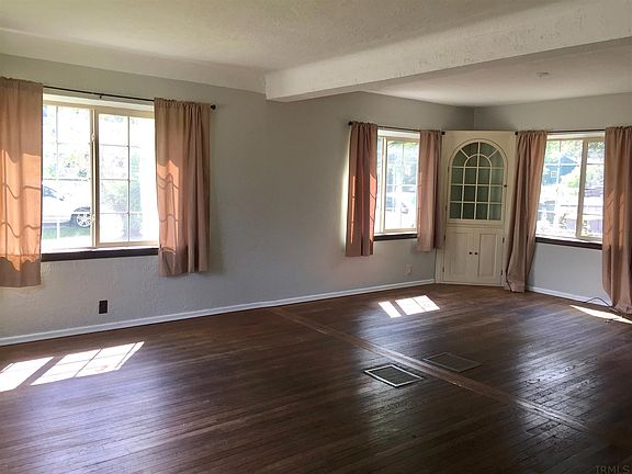 4th image of 1518 E Atwater Ave