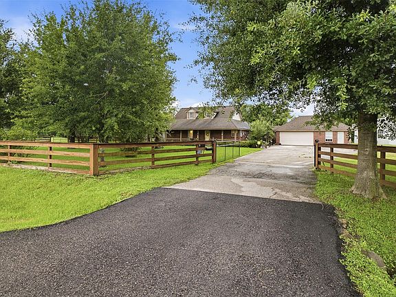 3rd image of 18722 Fenske Rd