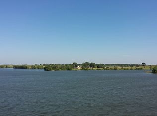 16127 3rd St, Winfield, KS 67156