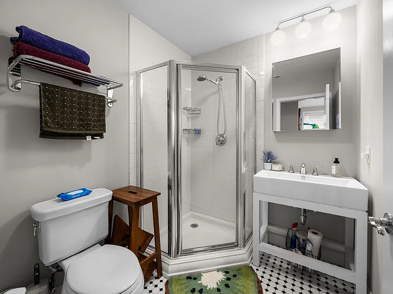 7517 Oxford Dr #2C — Photo 16
