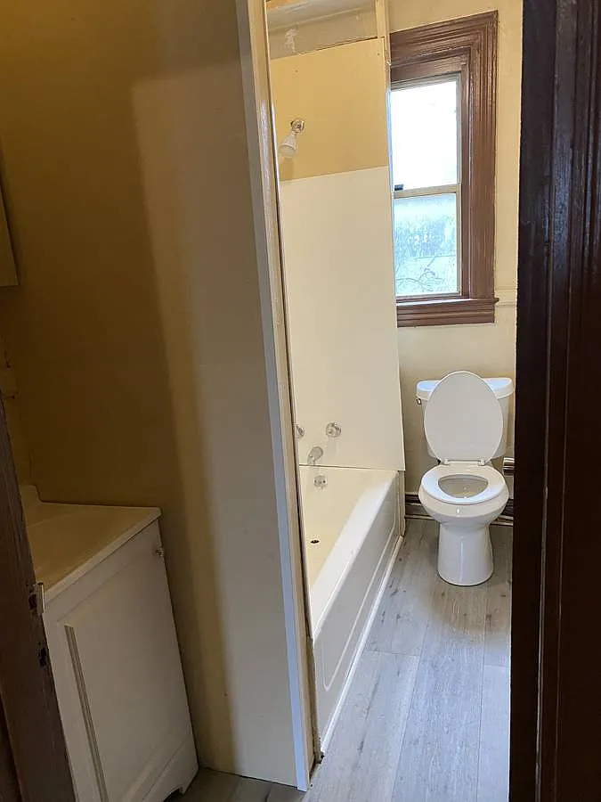 2 bed, $1,400 — Photo 2