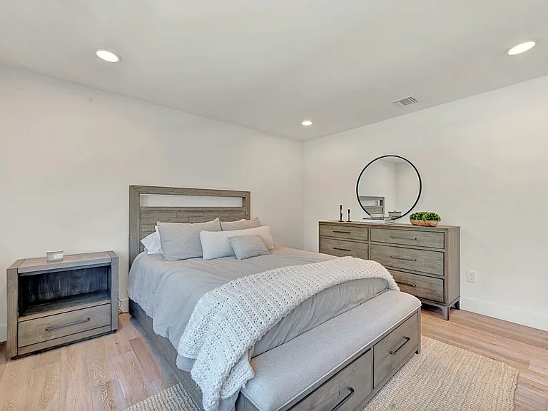 1095 Ryder Farm Ln — Photo 16