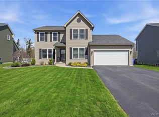 1442 Evergreen Dr, Lake View, NY 14085