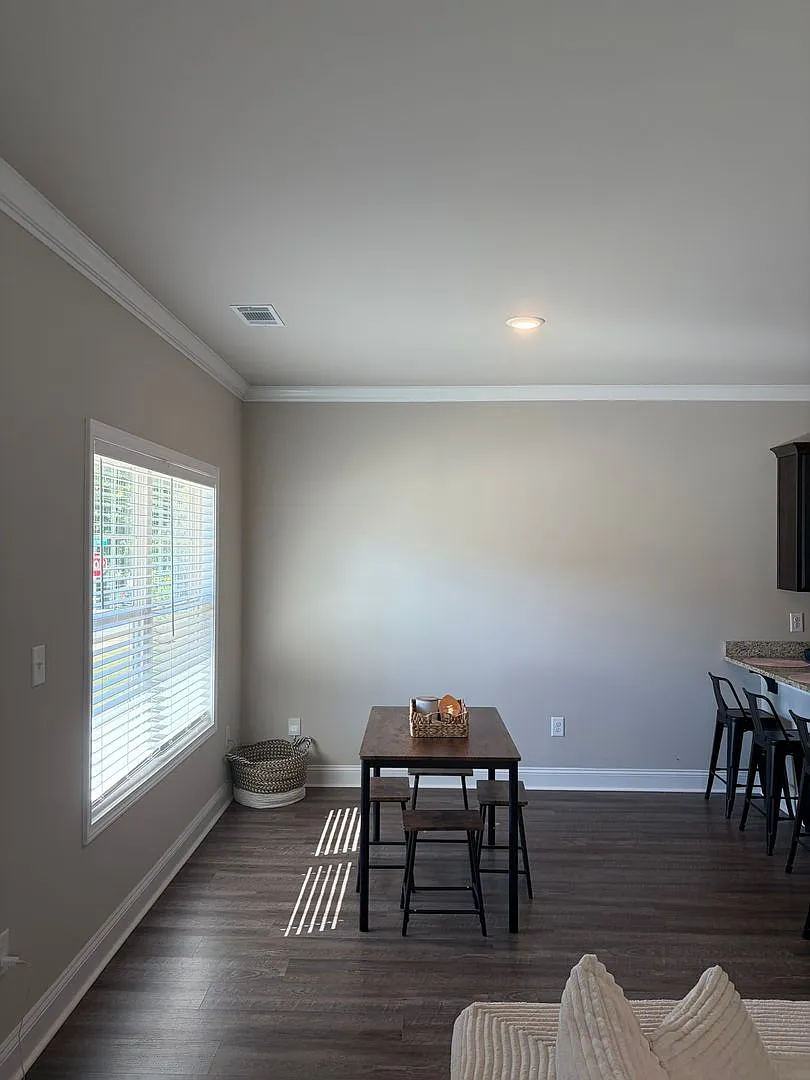 4 Bedroom 4 Bathroom Pre-Leasing for 2027 — Photo 3