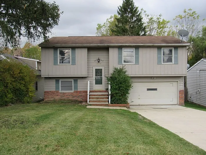 14816 Schreiber Rd photo 1