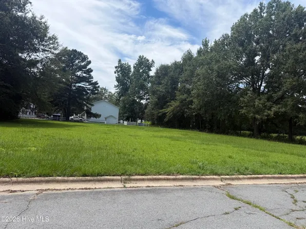 801 2nd Avenue, Selma, NC 27576