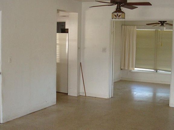5th image of 5283 54th Ave N