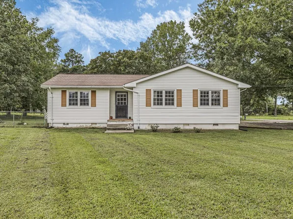 737 Sears Roebuck Rd, Tullahoma, TN 37388