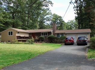 21 Moraine Rd, Morris Plains, NJ 07950