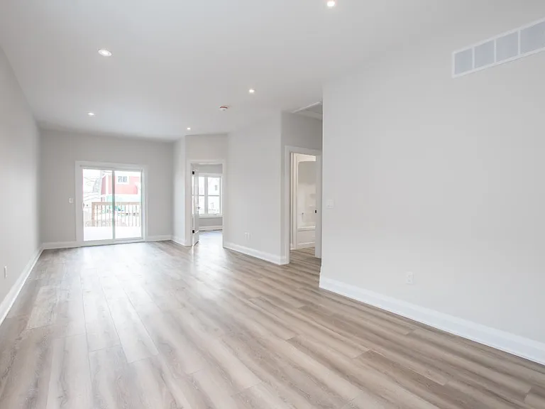 44 Hatter Ave — Photo 9