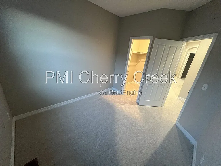 9256 Kornbrust Dr — Photo 37