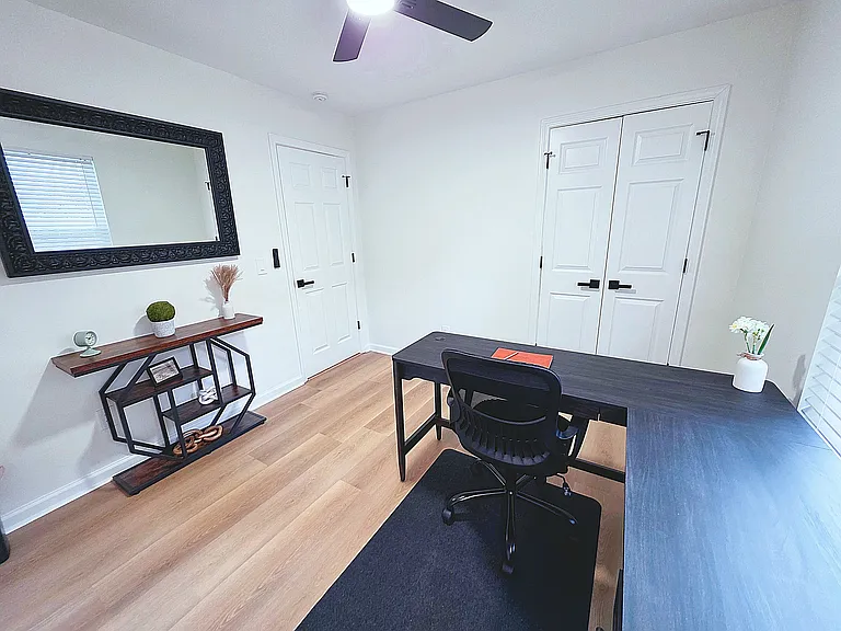 117 W Carter St — Photo 22