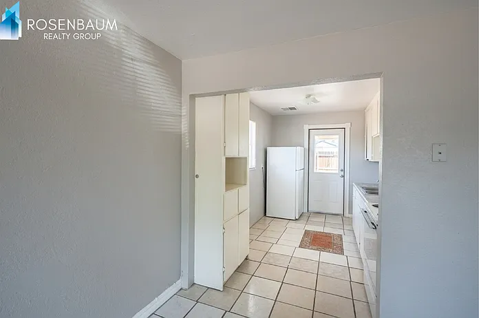 2 bed, 1.0 bath, 741 sqft, $995 — Photo 4
