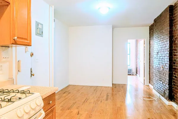 Rented by GPA Realty | media 41