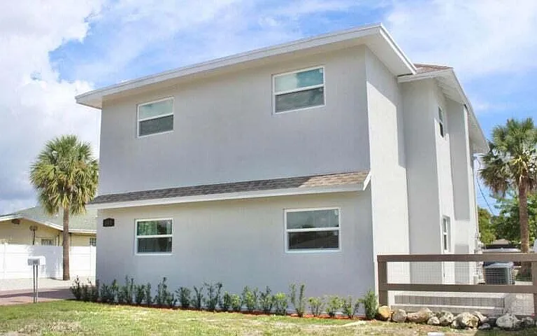 305 Cypress Dr #1 — Photo 5