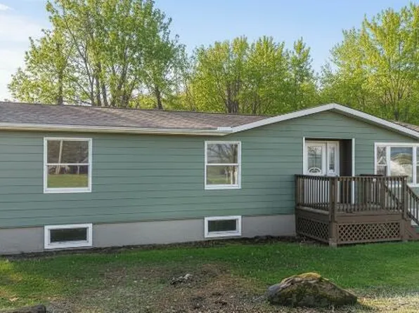 13 Bucklands Ln, Waymart, PA 18472