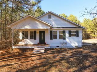 130 Dorilee Ln, Eagle Springs, NC 27242
