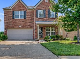 8907 Eli Dr, Louisville, KY 40291
