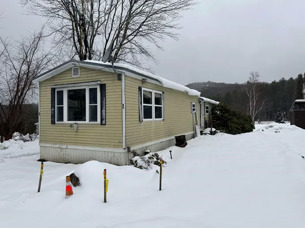 46 Wood Hill Village, Henniker, NH 03242