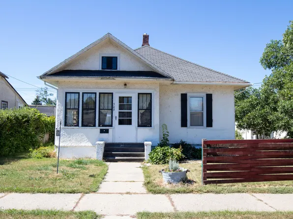 509 3rd Ave NE, Jamestown, ND 58401