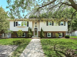 6 Paradise Ct, Hanover, PA 17331