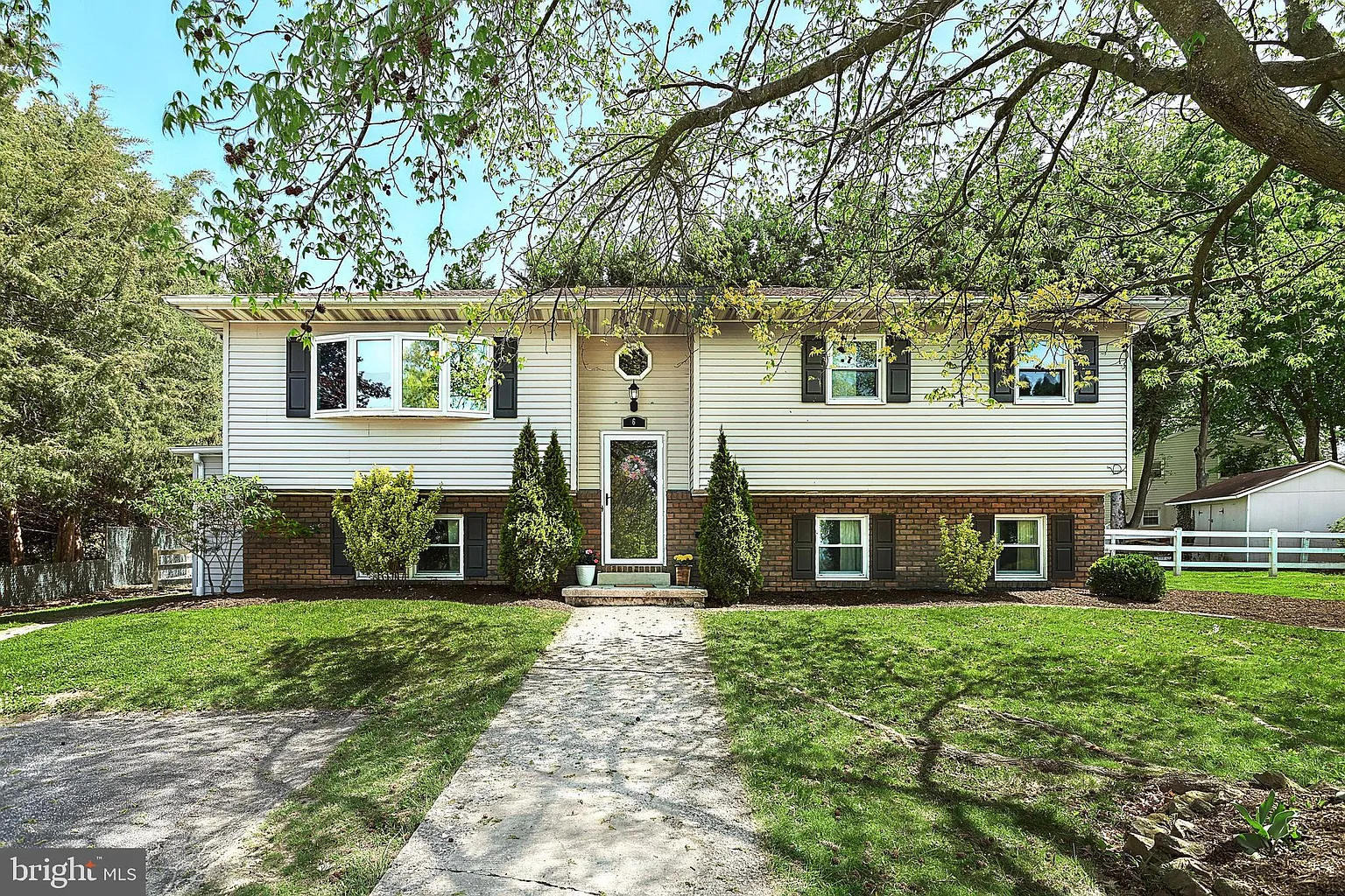 6 Paradise Ct photo 1