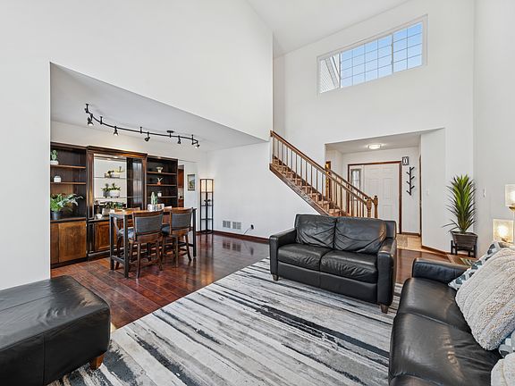 3rd image of 1105 Longford Rd