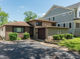 4009 Washington St, Downers Grove, IL 60515