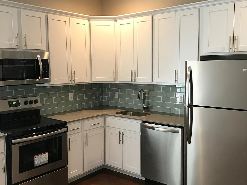 132 Sumac St #2R