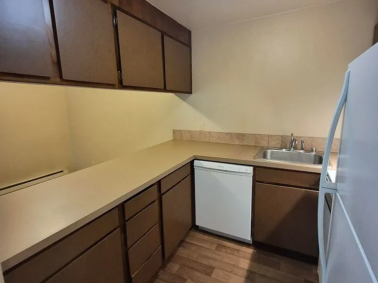 Heather Ridge, 2 Bedrooms, 1 Bathroom Apartments for Rent! — Photo 8