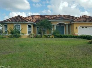 633 Creuset Ave S, Lehigh Acres, FL 33974