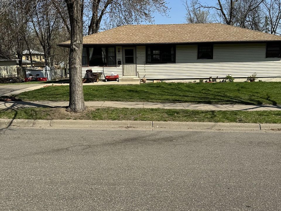 1st image of 720 11th St W