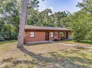 1221 Lake Dr, Cantonment, FL 32533