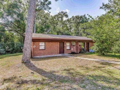1221 Lake Dr, Cantonment, FL, 32533