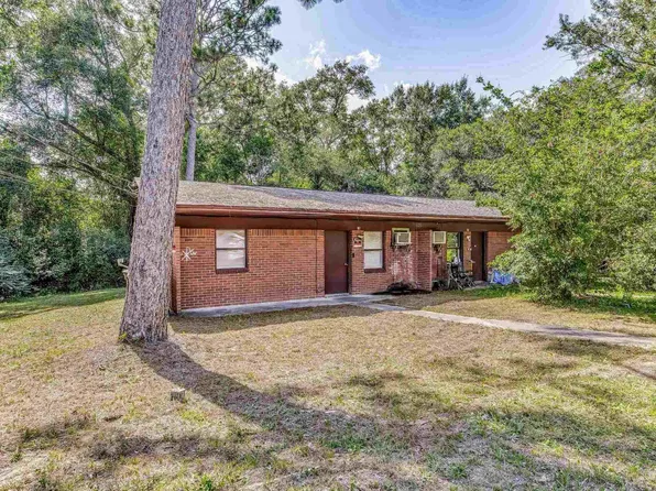 1221 Lake Dr, Cantonment, FL 32533