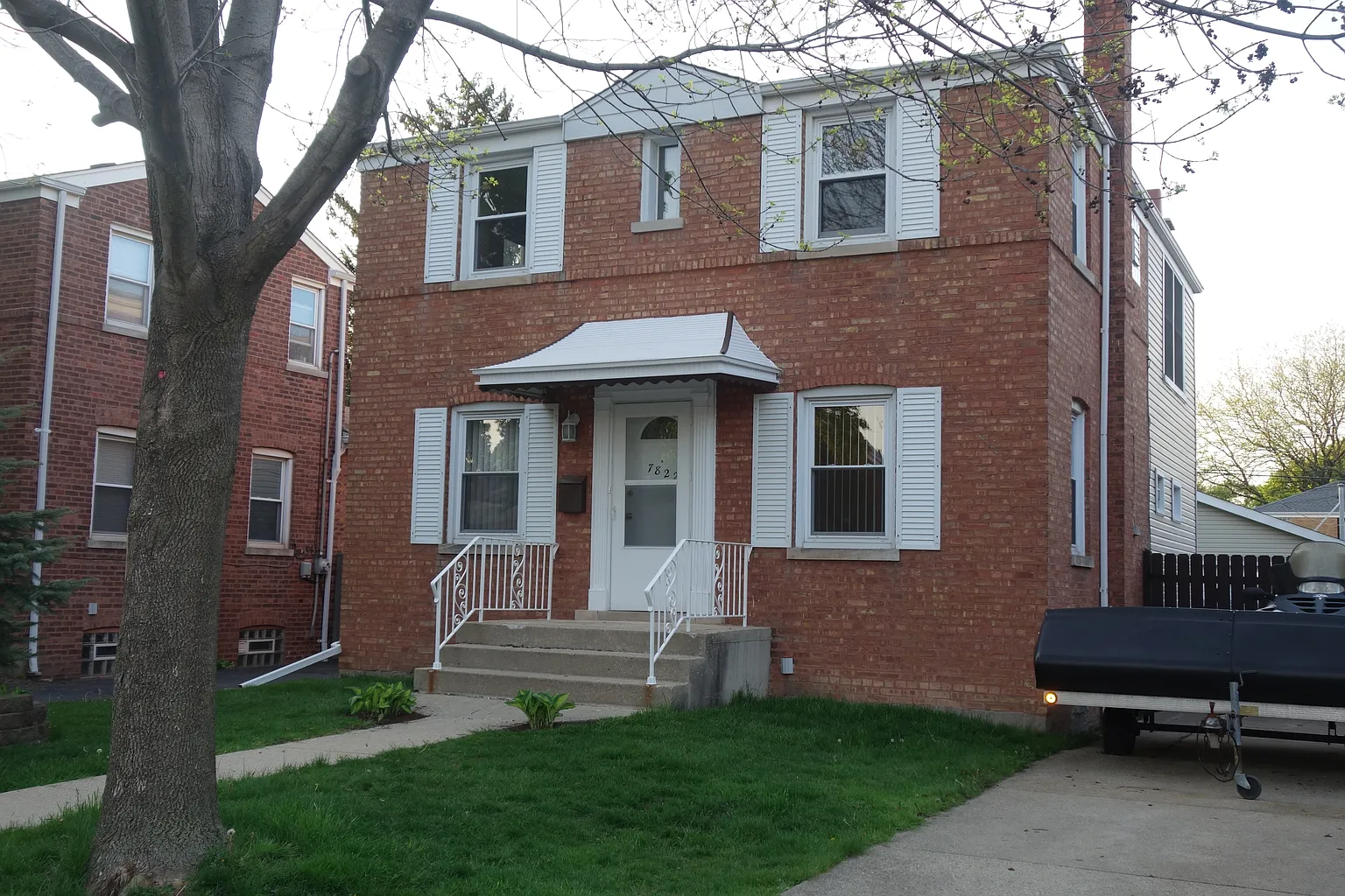 7822 W Berwyn Ave photo 1