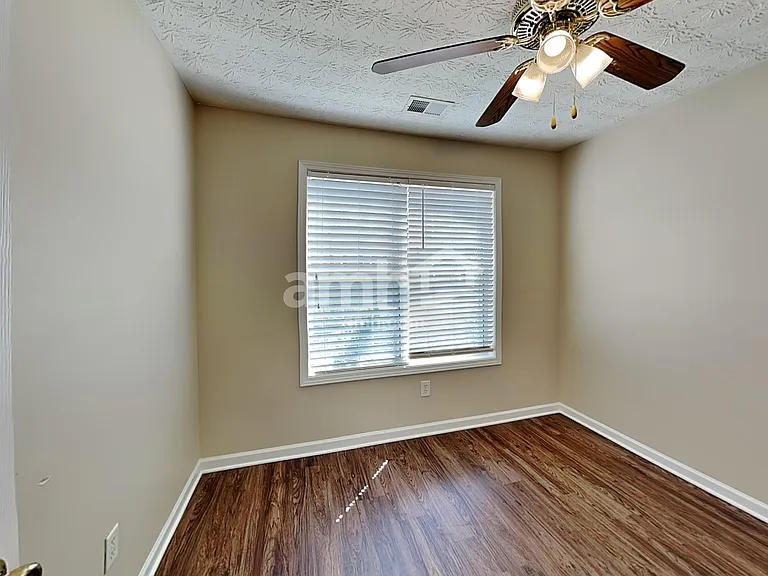 177 Waters Edge Dr — Photo 12