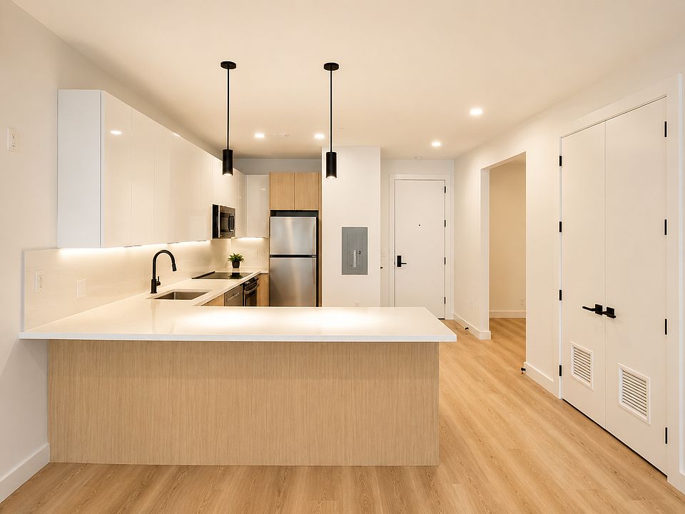 1st image of 449 Scotland Rd #3D