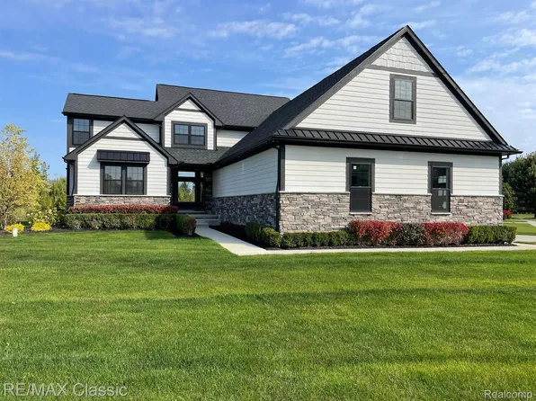 14270 Wright Dr, Linden, MI 48451