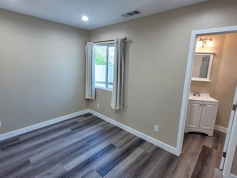 16131 Sunny Ct — Photo 11