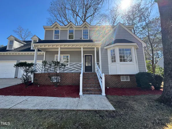 208 Lawrence Rd, Cary, NC 27511